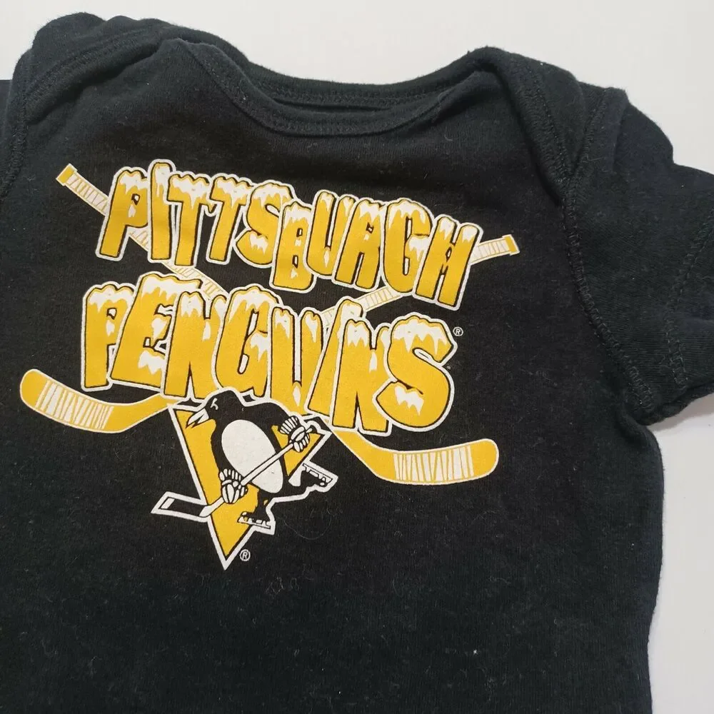Pittsburgh Penguins NHL Boy 3 Month Bodysuit Orange Blue Logo Snaps Short Sleeve